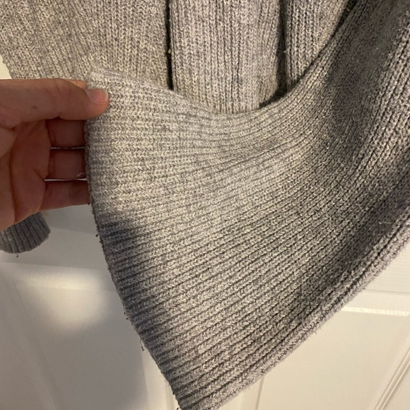 GAP Bell Sleeve Sweater - Picture 2 of 3